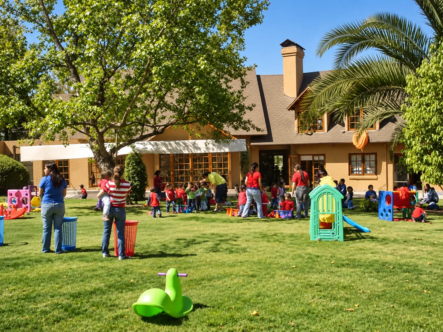 Patio exterior y fachada del jardín infantil La Viña remodelado por COESA